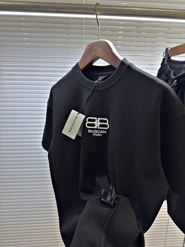 Conjunto Masculino Balenciaga Paris con Logo Bordado y Diseño Exclusivo